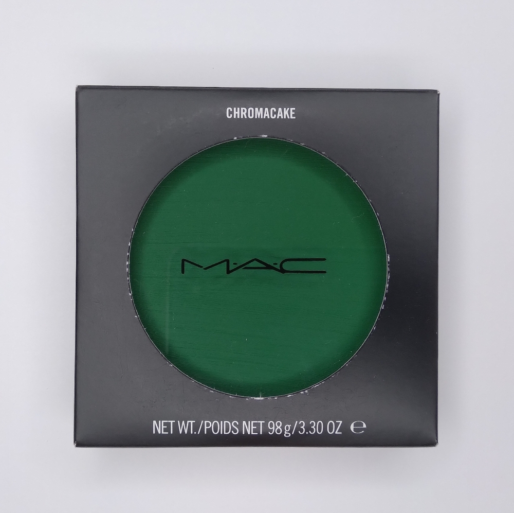 MAC Cosmetics CHROMACAKE Landscape Green NIB